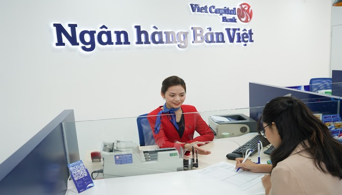 gio lam viec ngan hang ban viet 2023 1