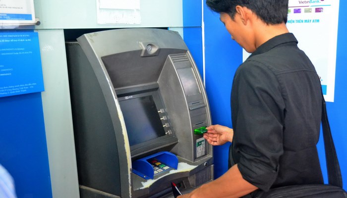 Hướng dẫn bạn các bước thực hiện rút tiền bằng thẻ ATM AgriBank