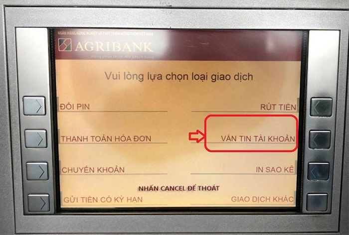 Kiểm tra số dư tại cây ATM