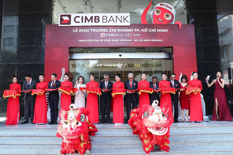 Ngan Hang CIMB lua dao khong2