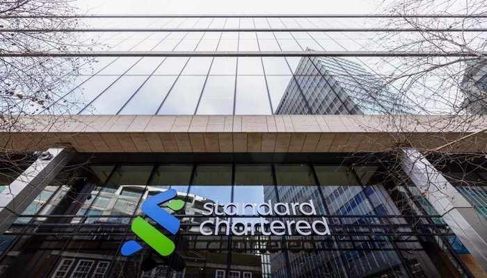 standard chartered la ngan hang gi 2